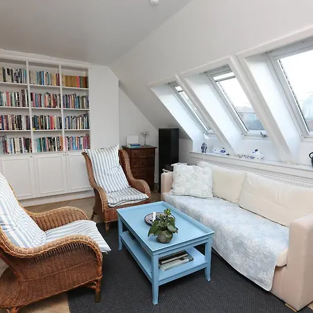 Two-storey - Historic & Charming