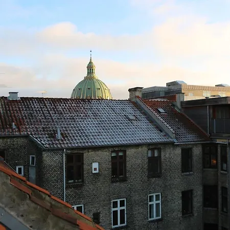 Two-storey - Historic & Charming Apartament